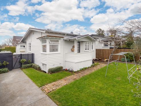 68 Fowlds Avenue, Sandringham