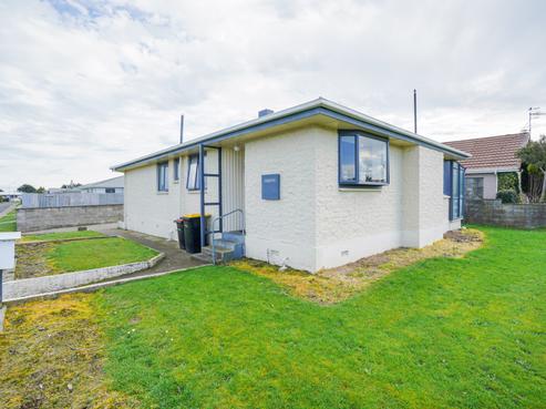 48 Lothian Crescent, Strathern