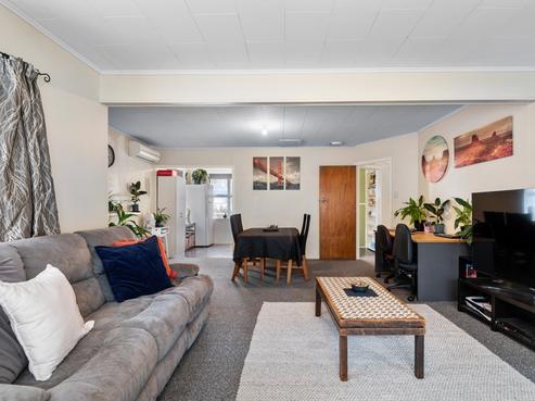 6 Leslie Avenue, Western Heights