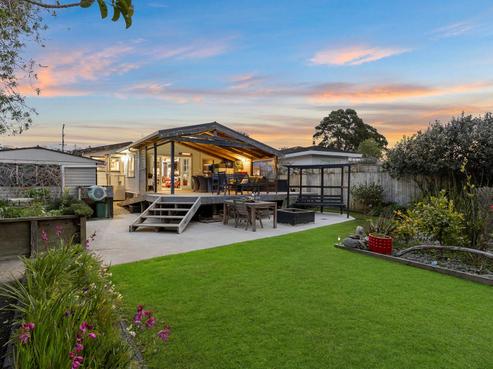 122 Brightside Road, Stanmore Bay
