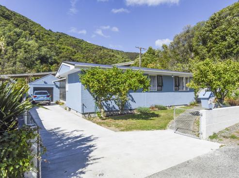 76 Devon Street, Picton