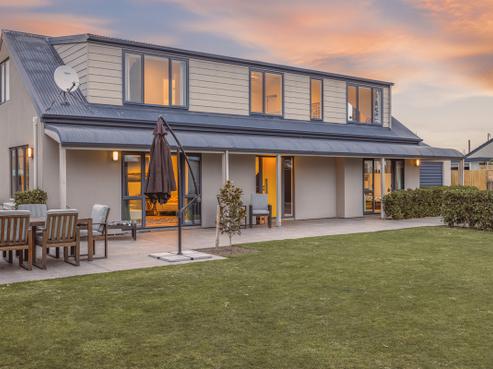 221A Pine Avenue, South New Brighton