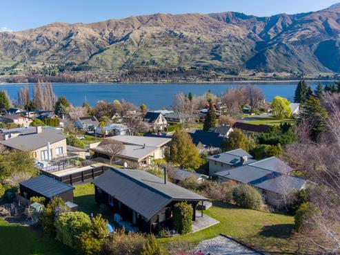 64 Beacon Point Road, Wanaka