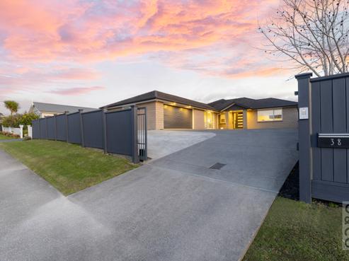38 Maude Street, Riverhead