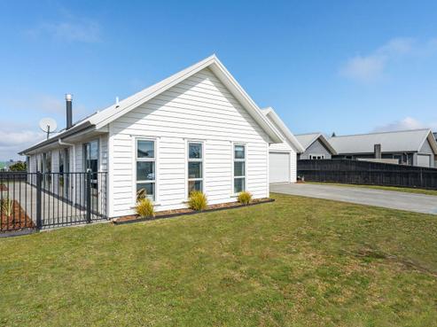 76 Huka Heights Drive, Rangatira Park