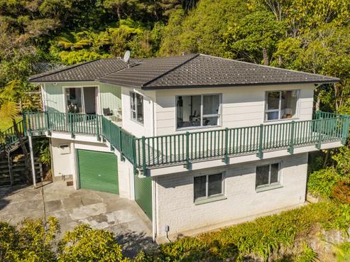 4 Chanel Grove, Waterloo