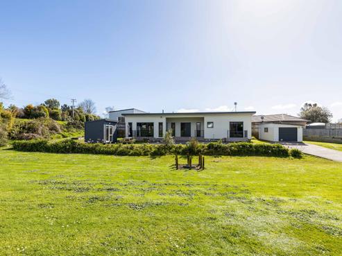 20 Bosworth Street, Egmont Village