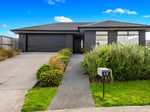 17 Dame Nganeko Drive, Glenbrook