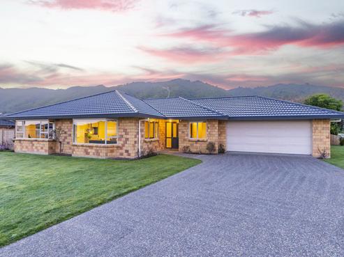 71 Parata Street, Waikanae