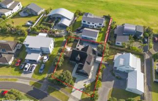 134 Puka Crescent, Matarangi