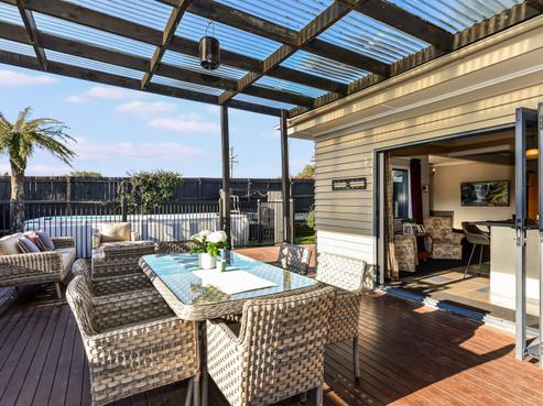 1 Saxbys Road, Deanwell