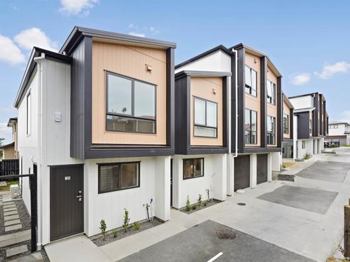 7/11 Scanlen Terrace, Kelston
