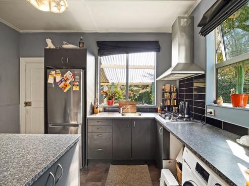 1 Dryden Street, Normanby