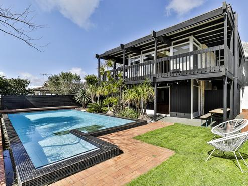 103 Waimumu Road, Massey