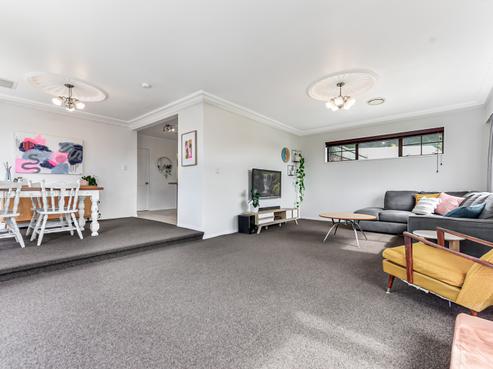 127 Amanda Avenue, Dinsdale