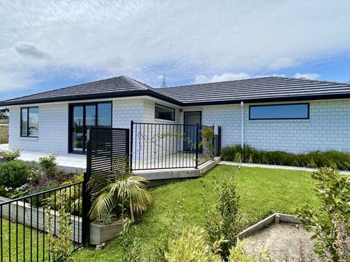 5 Saint Julia Court, Helensville