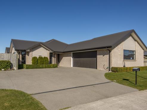 14 Huntingdon Drive, Fernside