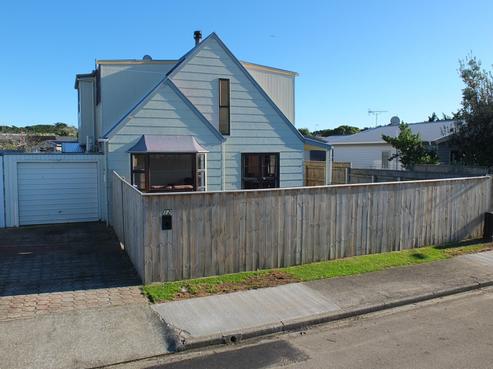 12 Low Avenue, Foxton Beach