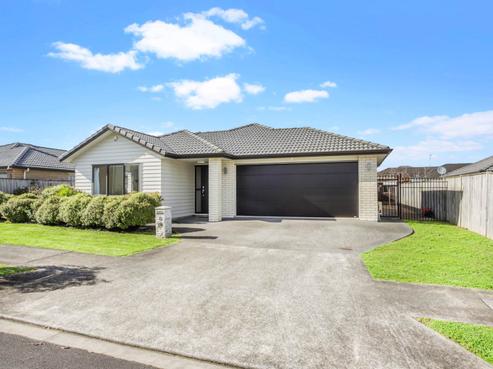 8 Iwinuku Crescent, Wattle Downs