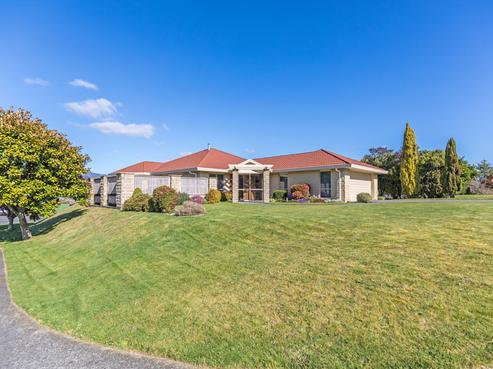 1 Birkinshaw Grove, Riverstone Terraces