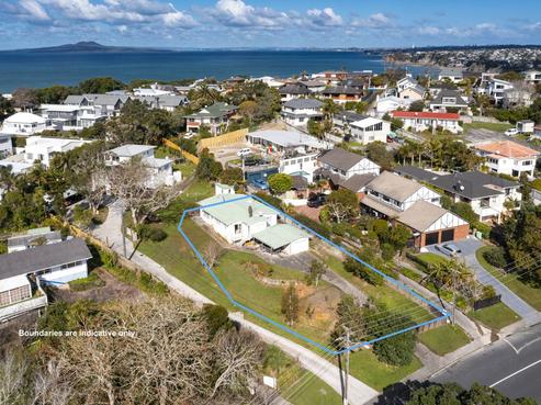 883 Beach Road, Waiake
