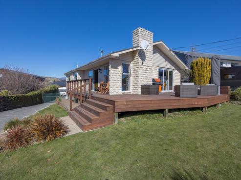 9 Frye Crescent, Albert Town