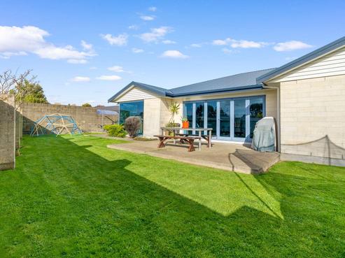 40 Orwell Crescent, Newfield