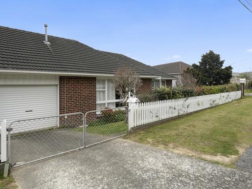 1A Isabel Grove, Wainuiomata
