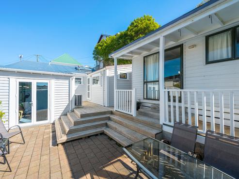 14A Hall Street, Newtown