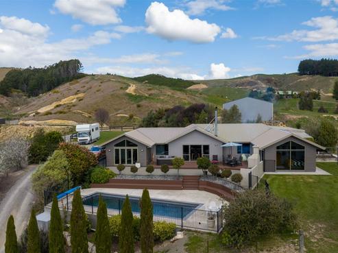 51 Redwood Park Road, Redwood Valley