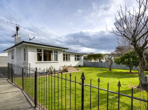 17 Hinton Road, Taradale