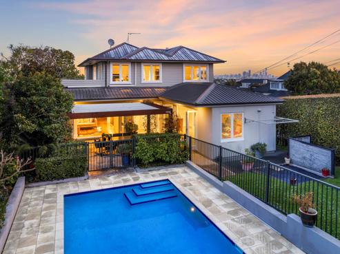 48 Williamson Avenue, Belmont