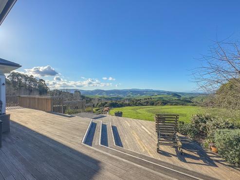 216 Esk Road, Miranda