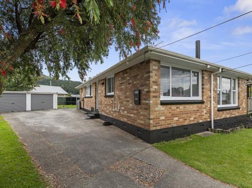 4 John Road, Fairy Springs