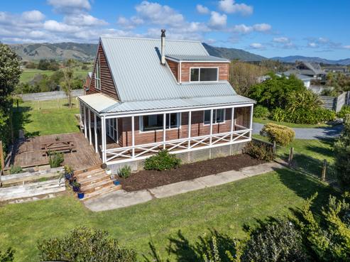 18 Kitchener Street, Te Horo