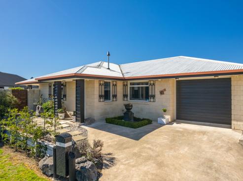 41 Cambelldon Crescent, Stoke