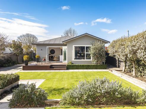 7 Alpha Avenue, Strowan