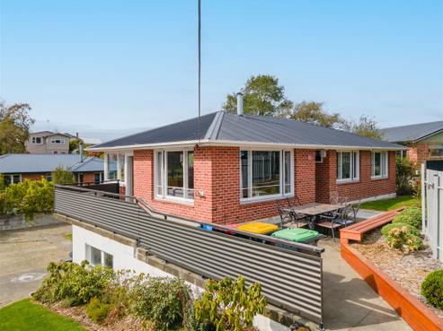 10 Hanan Place, Parkside