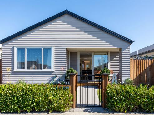 13 Hodgkinson Road, Pegasus