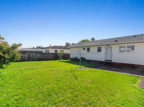 79 Te Irirangi Drive, Clover Park