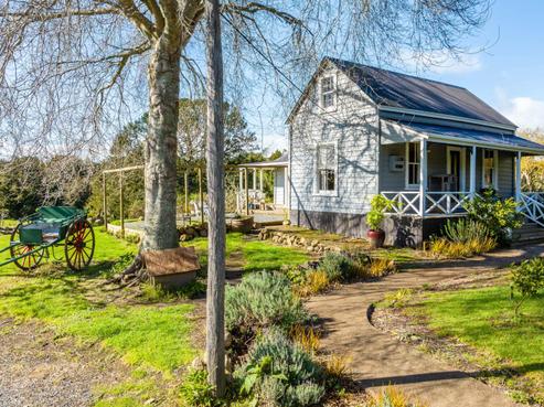 123 Ahuroa Road, Waipu