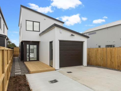 16 Hoia Street, Papakura