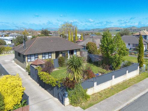 30 Churchill Street, Waipukurau and Surrounds