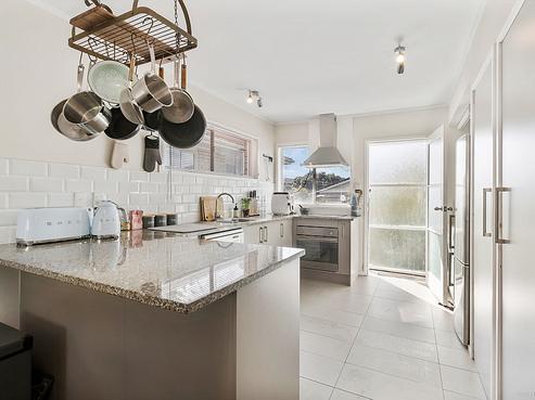 2/27 Parkhill Road, Mellons Bay