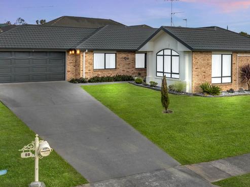 11 Norman Close, The Gardens