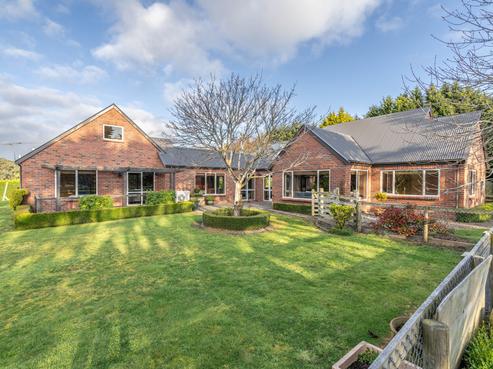 188 Otatara Road, Otatara