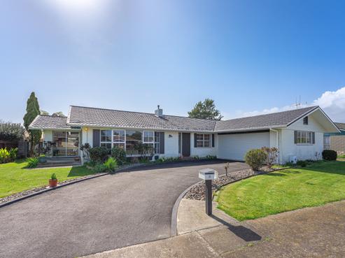 8 Knights Grove, Otaki