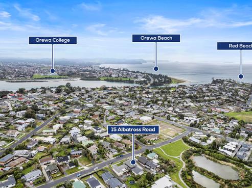 15 Albatross Road, Red Beach
