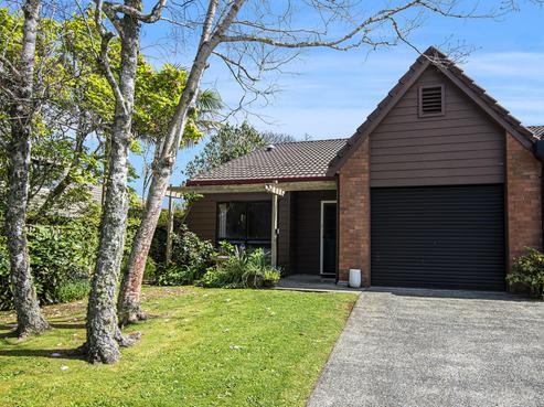 2/240 Fairway Drive, Kamo