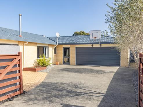 3 Surrey Road, Springvale